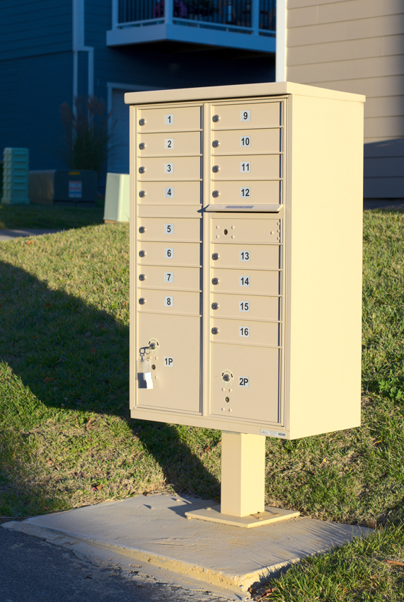 Salsbury Industires USPS Approved Locking Commercial Mailbox